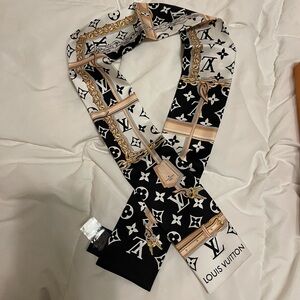 Louis Vuitton Scarf